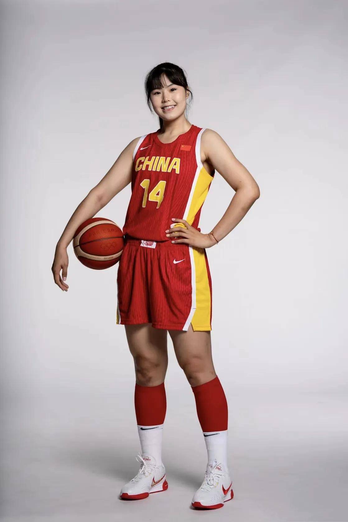 女篮世界杯亚军:中国篮球的骄傲 女篮世界杯亚军:中国篮球的骄傲