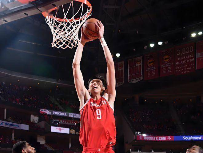 华体会平台下载-周琦：“大魔王”的NBA挫折与回归的简单介绍